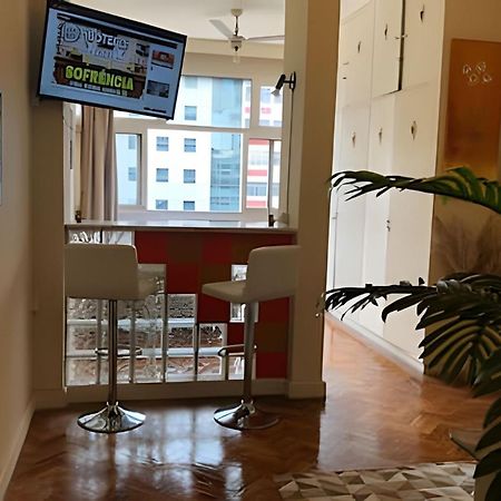 Apartamento Em Copacabana Com Vista Lateral Do Mar Ріо-де-Жанейро Екстер'єр фото