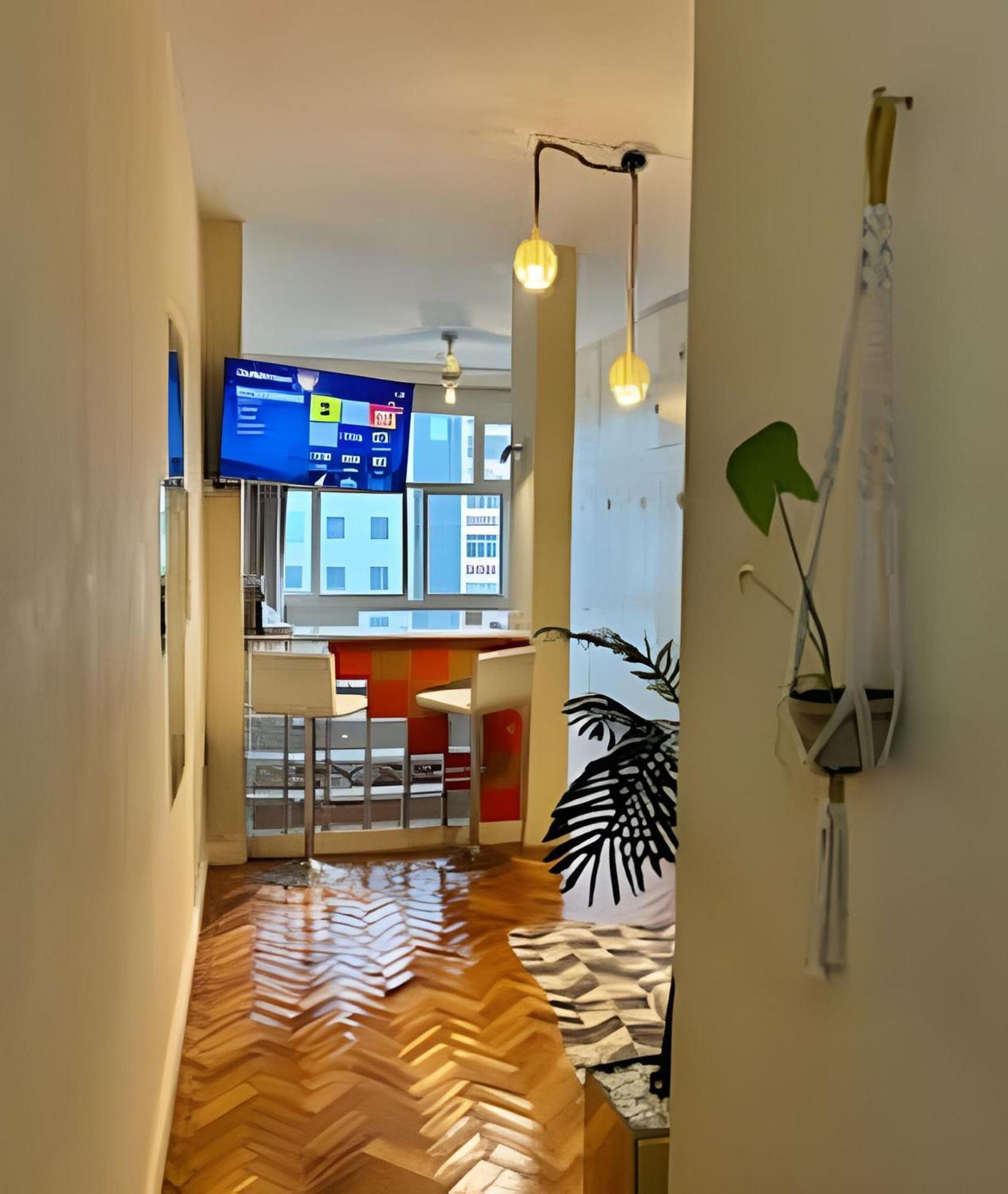 Apartamento Em Copacabana Com Vista Lateral Do Mar Ріо-де-Жанейро Екстер'єр фото